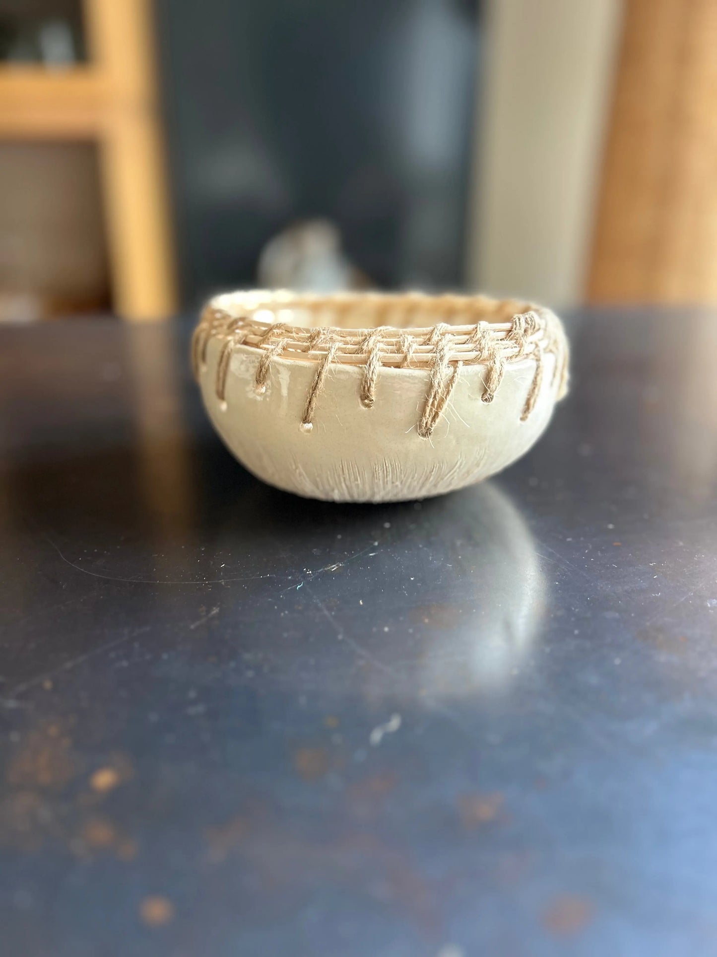Coupe texturée et vannerie
