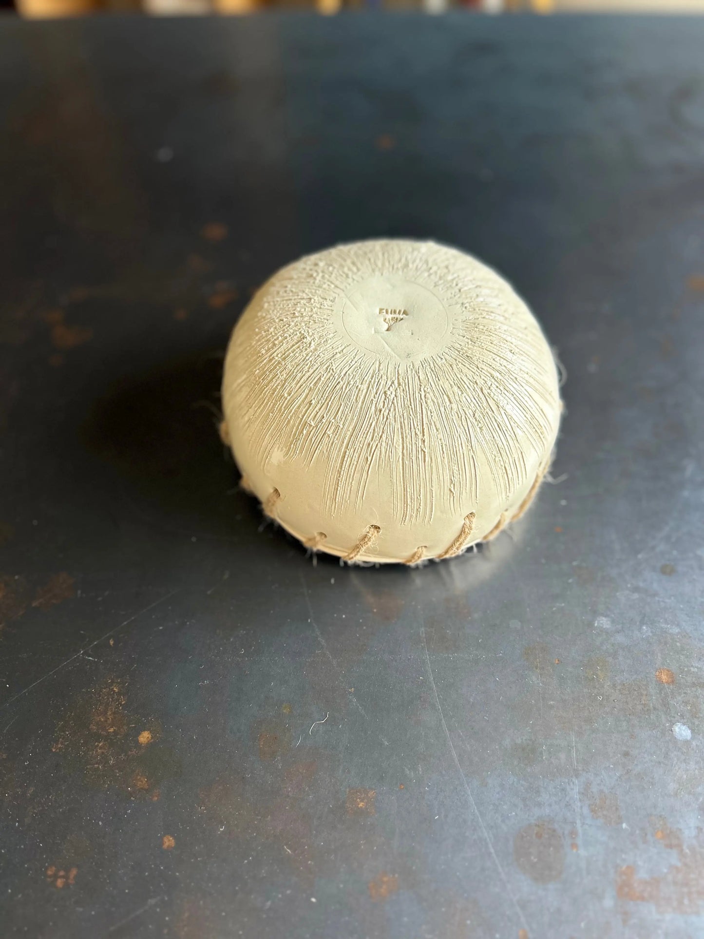 Coupe texturée et vannerie