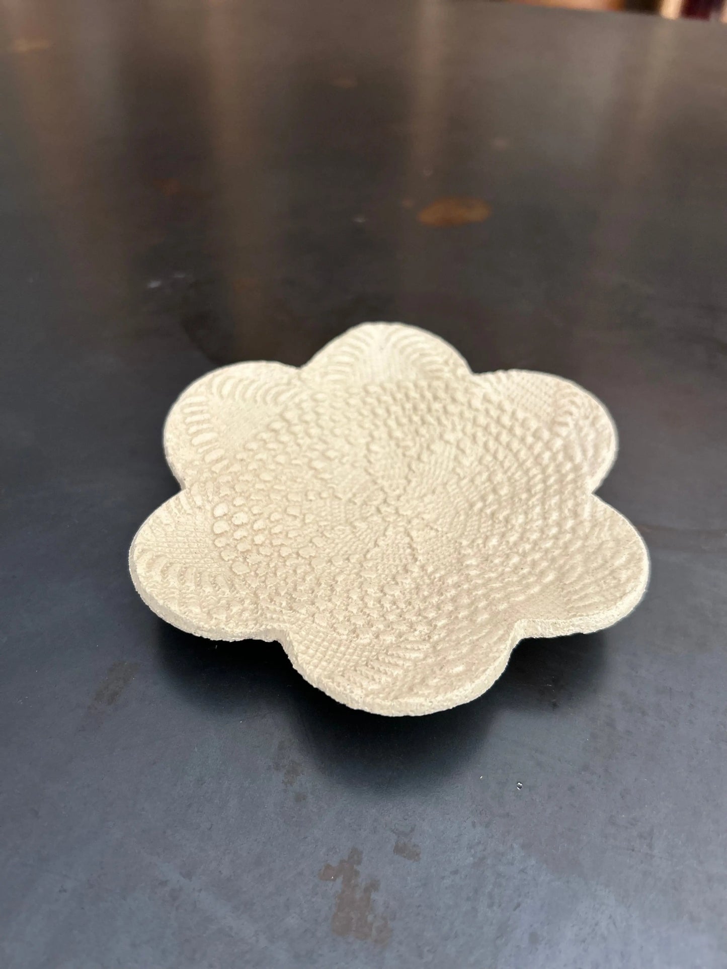 coupelle fleurs dentelle