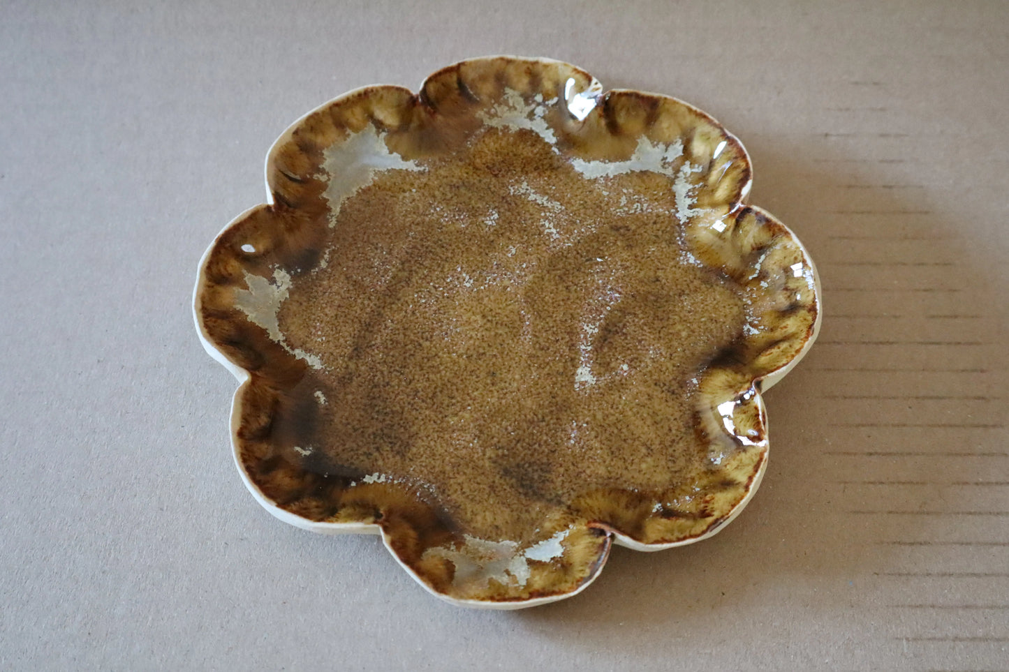 Assiette Fleurs. MM, nouveauté
