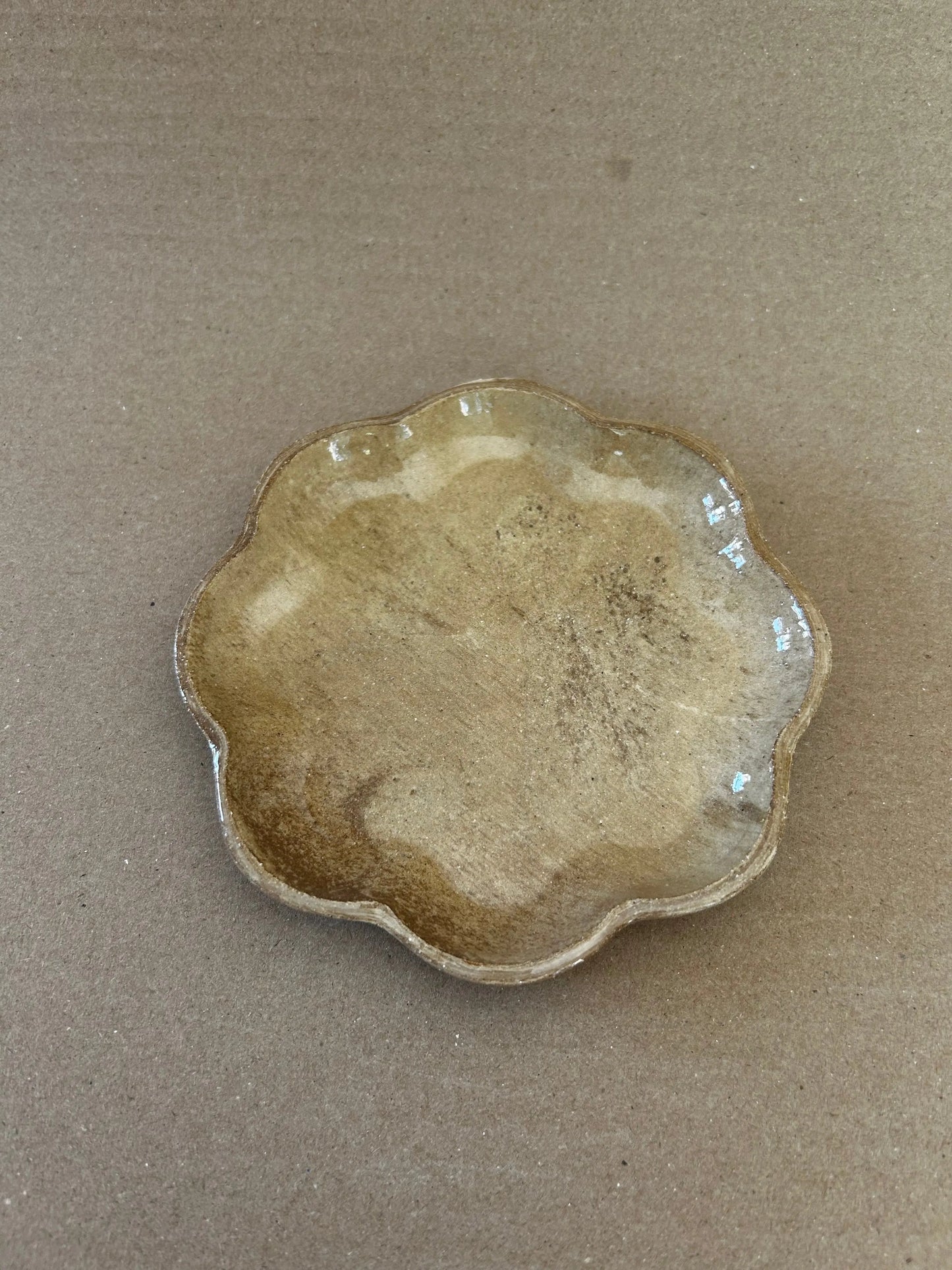 Assiette terre mêlée, nouveauté