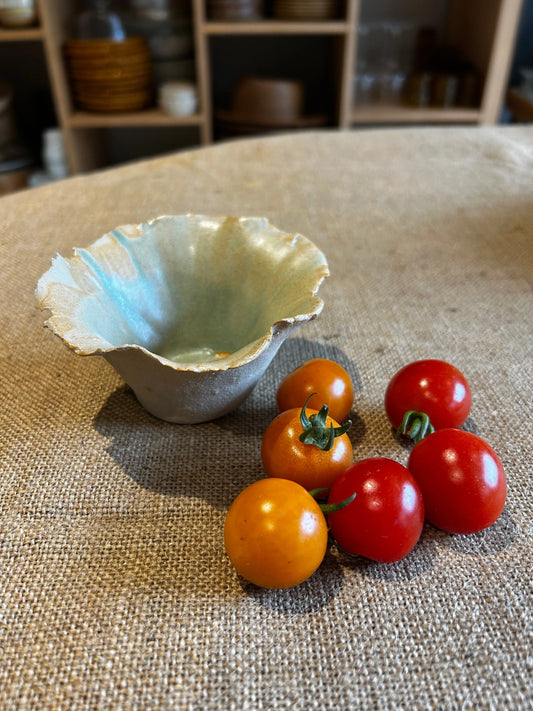 Coupe fleurs émaillée céladon, nouveauté