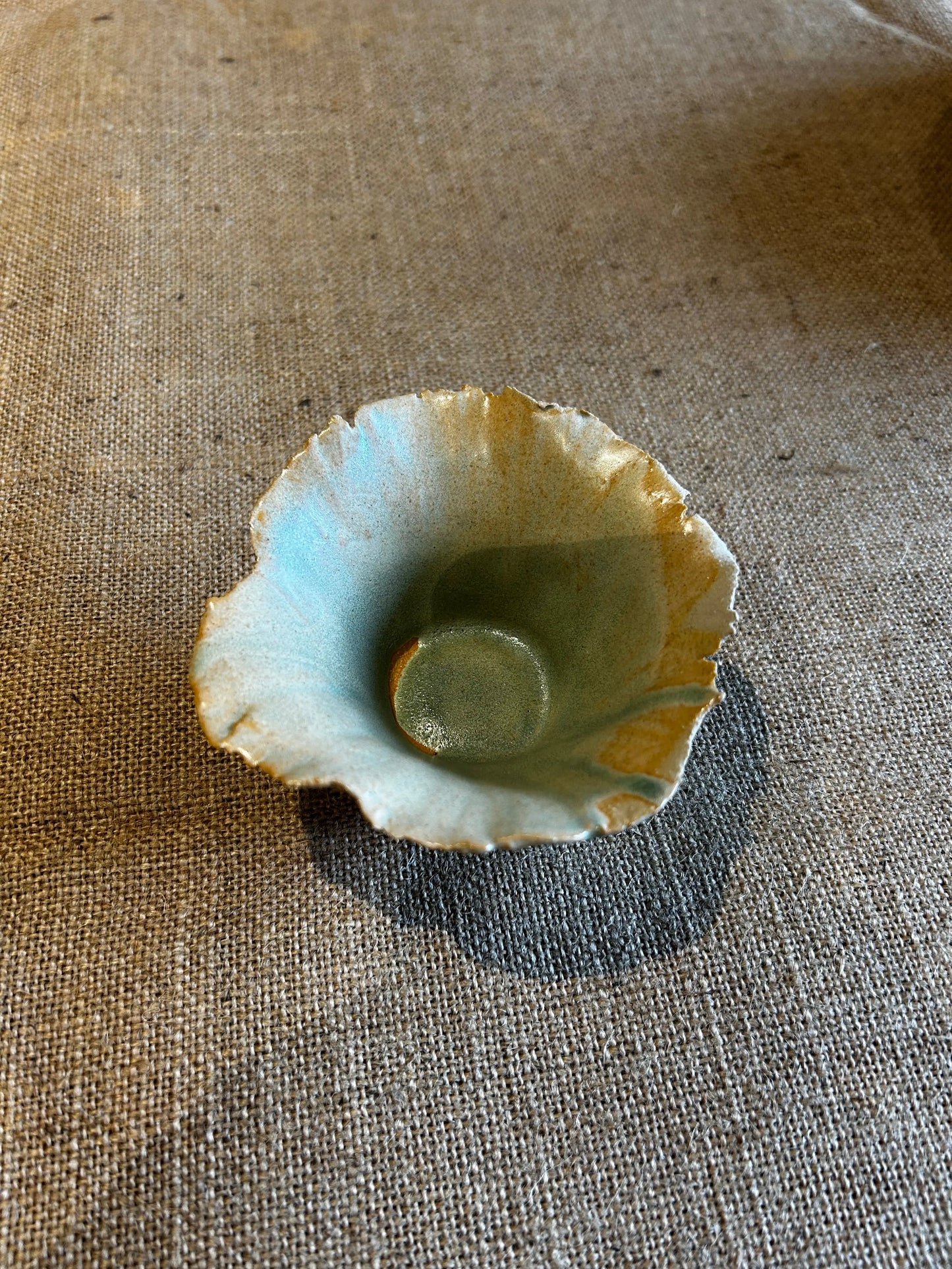 Coupe fleurs émaillée céladon, nouveauté