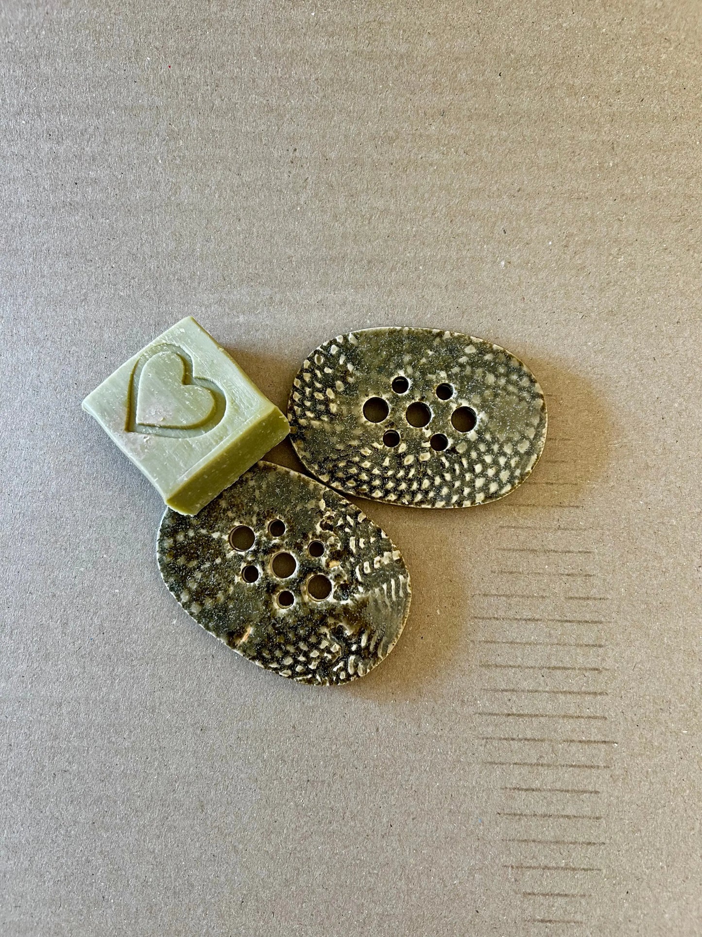 Porte savon texturé dentelle, nouveauté