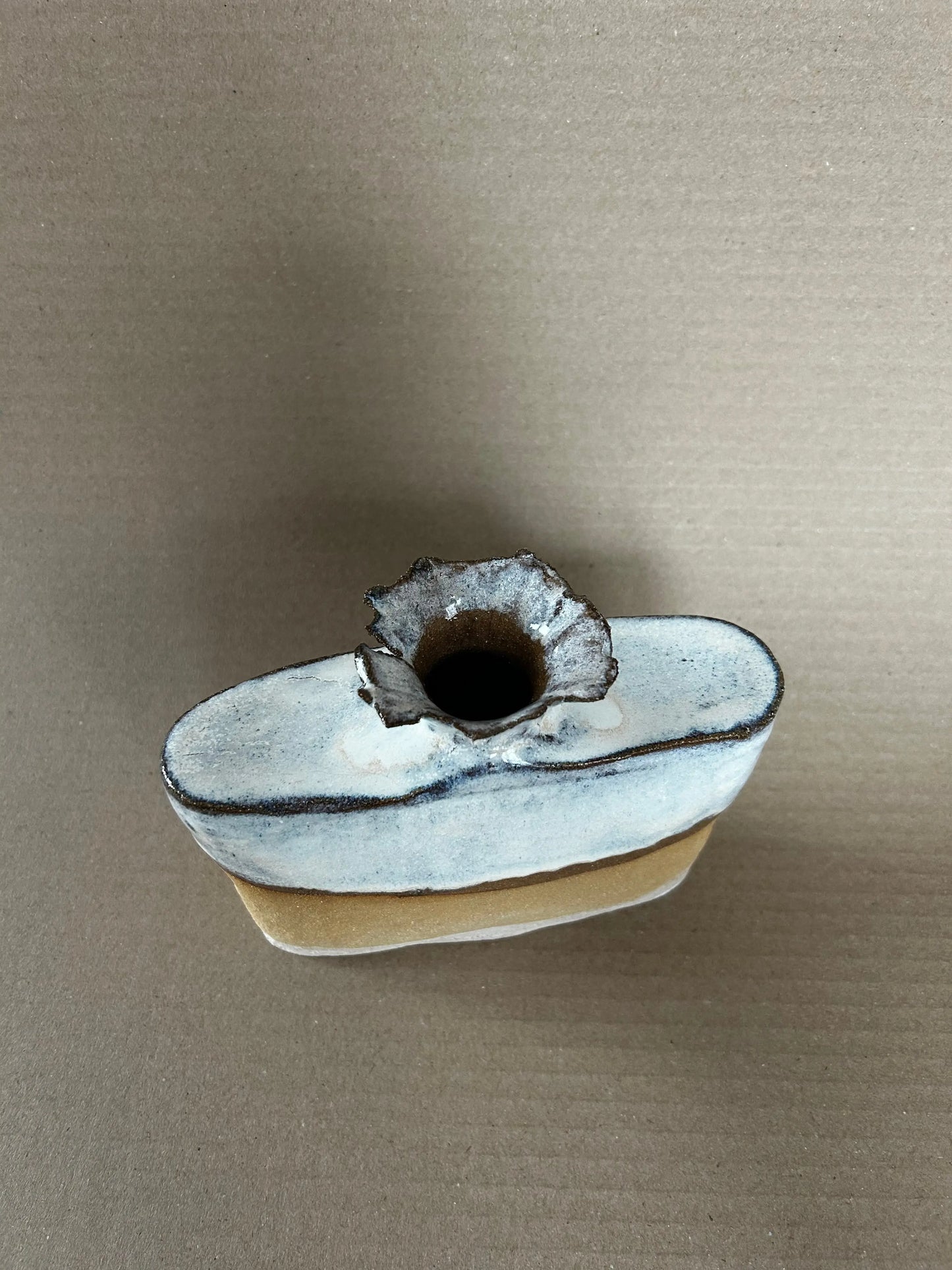Vase corolle émaillé